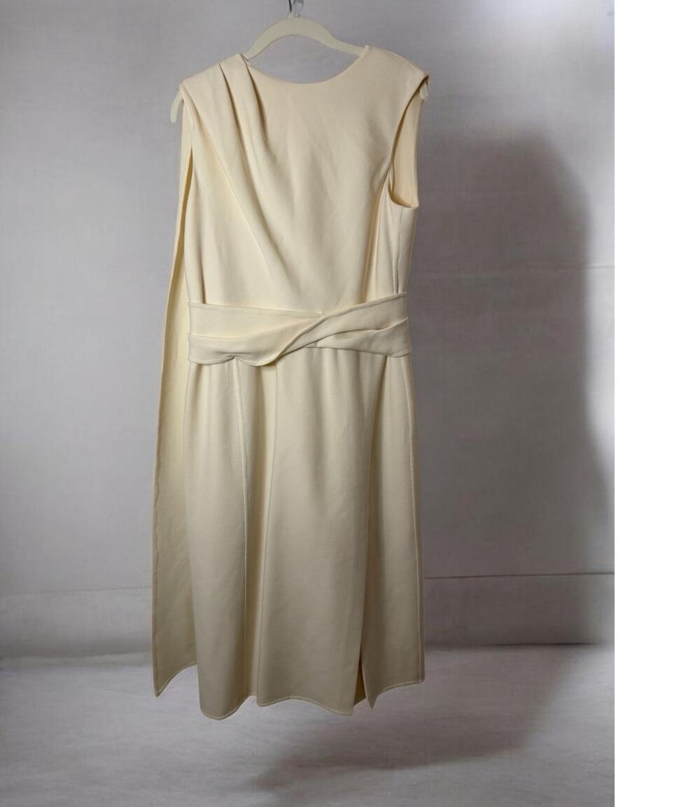 Oscar De La Renta Wool Cream Mid Length Dress with Shall Women's sz. 10